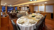 NOA VII Dining